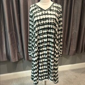 LuLaRoe Emily Green and White Striped Long Sleeve “Emily” Dress NEW sz M